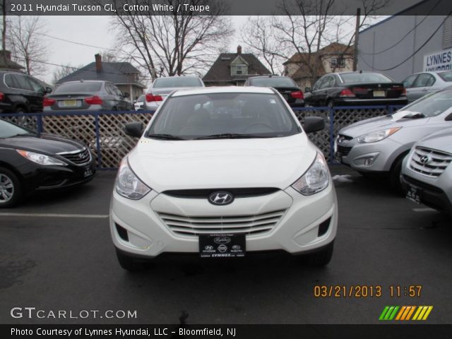 2011 Hyundai Tucson GL in Cotton White