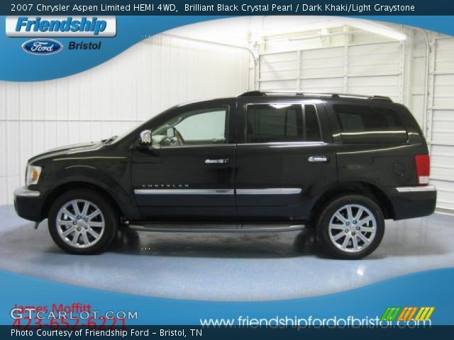 2007 Chrysler Aspen Limited HEMI 4WD in Brilliant Black Crystal Pearl