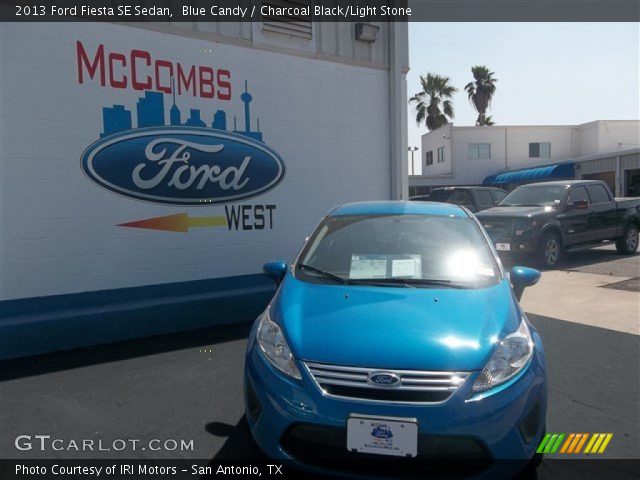 2013 Ford Fiesta SE Sedan in Blue Candy