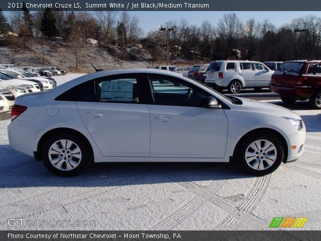 2013 Chevrolet Cruze LS in Summit White