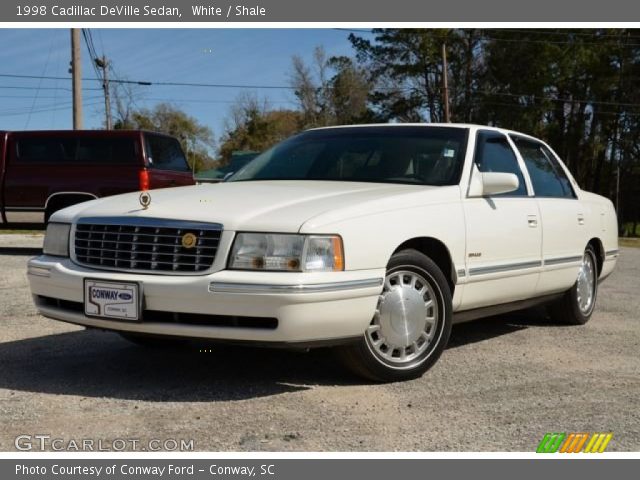 1998 Cadillac DeVille Sedan in White