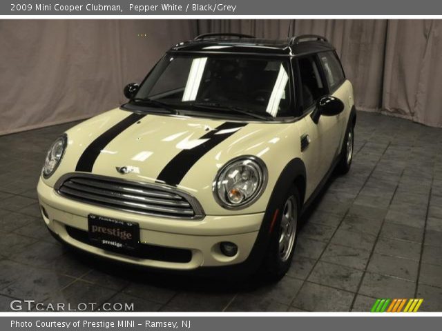 2009 Mini Cooper Clubman in Pepper White