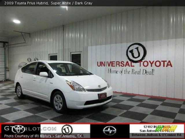 2009 Toyota Prius Hybrid in Super White