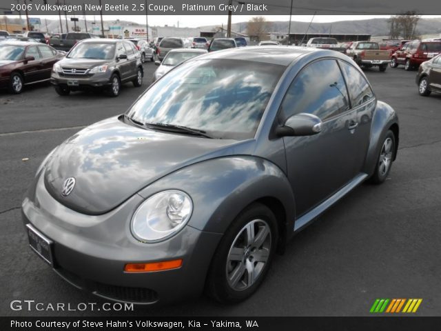 2006 Volkswagen New Beetle 2.5 Coupe in Platinum Grey