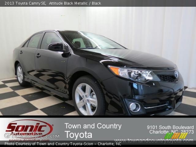 2013 Toyota Camry SE in Attitude Black Metallic