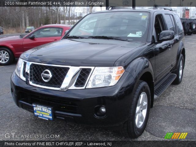 2010 Nissan Pathfinder SE 4x4 in Super Black