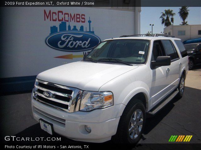 2009 Ford Expedition XLT in Oxford White