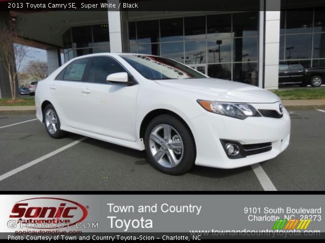 2013 Toyota Camry SE in Super White