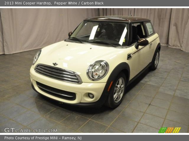 2013 Mini Cooper Hardtop in Pepper White