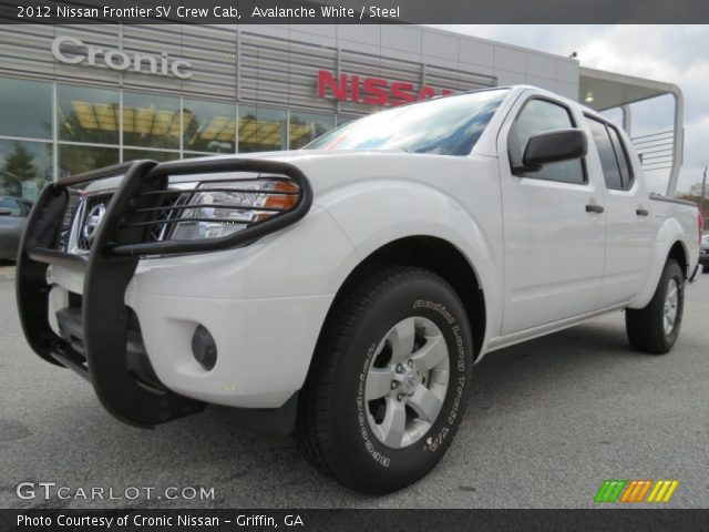 2012 Nissan Frontier SV Crew Cab in Avalanche White