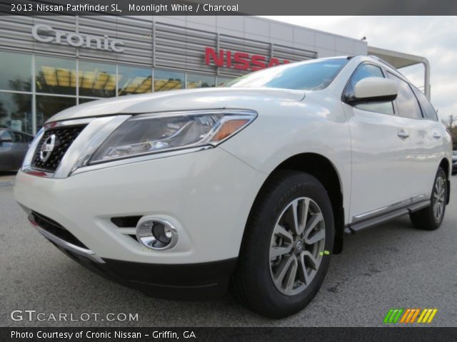 2013 Nissan Pathfinder SL in Moonlight White