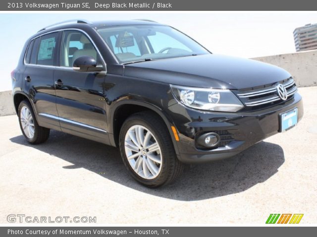 2013 Volkswagen Tiguan SE in Deep Black Metallic