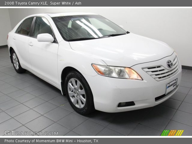 2008 Toyota Camry XLE in Super White