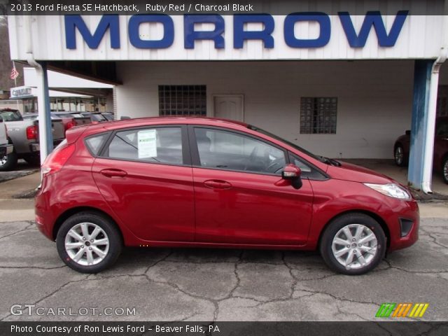 2013 Ford Fiesta SE Hatchback in Ruby Red