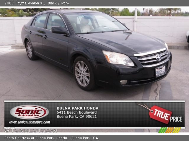 2005 Toyota Avalon XL in Black