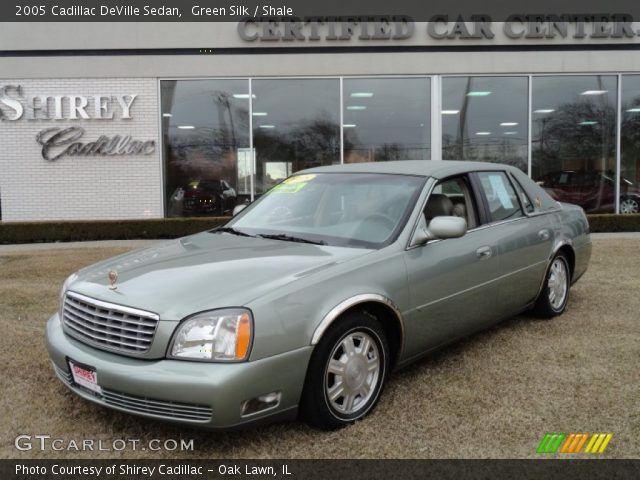 2005 Cadillac DeVille Sedan in Green Silk