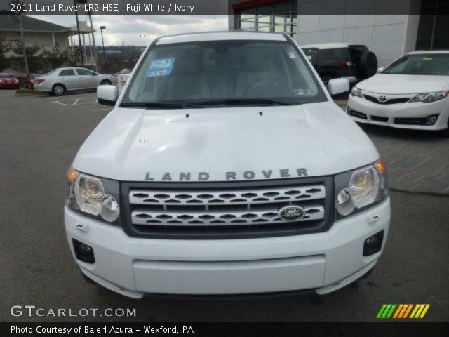 2011 Land Rover LR2 HSE in Fuji White