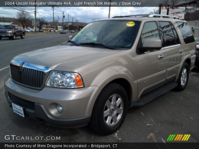 2004 Lincoln Navigator Ultimate 4x4 in Light French Silk Metallic