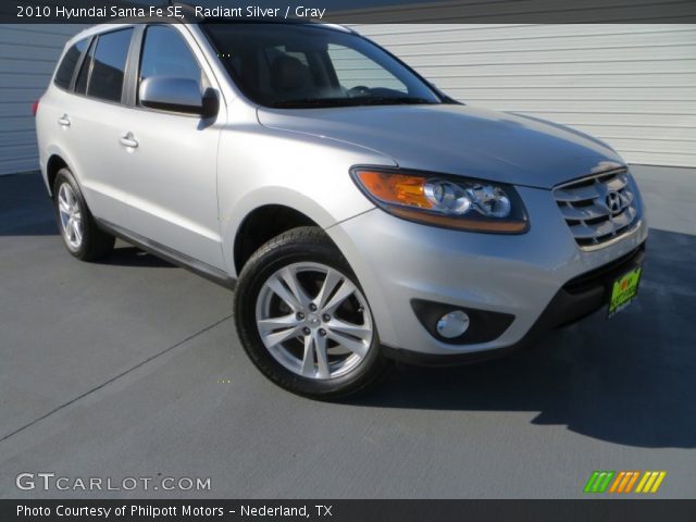 2010 Hyundai Santa Fe SE in Radiant Silver