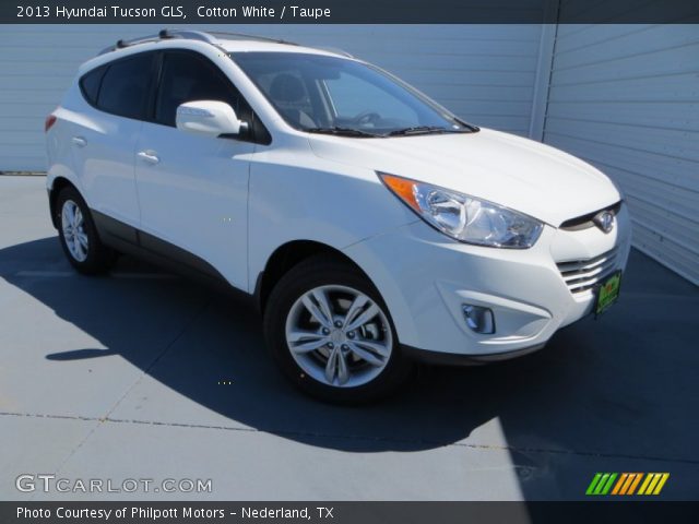 2013 Hyundai Tucson GLS in Cotton White