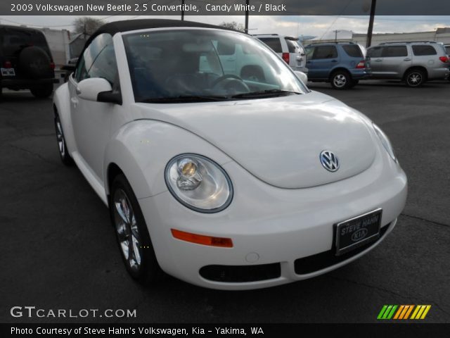 2009 Volkswagen New Beetle 2.5 Convertible in Candy White