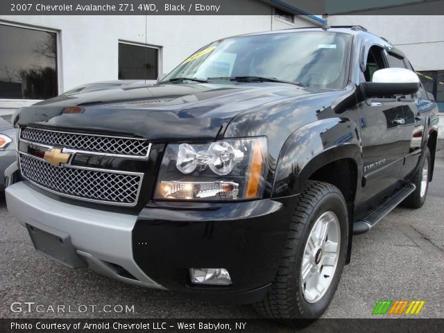 2007 Chevrolet Avalanche Z71 4WD in Black