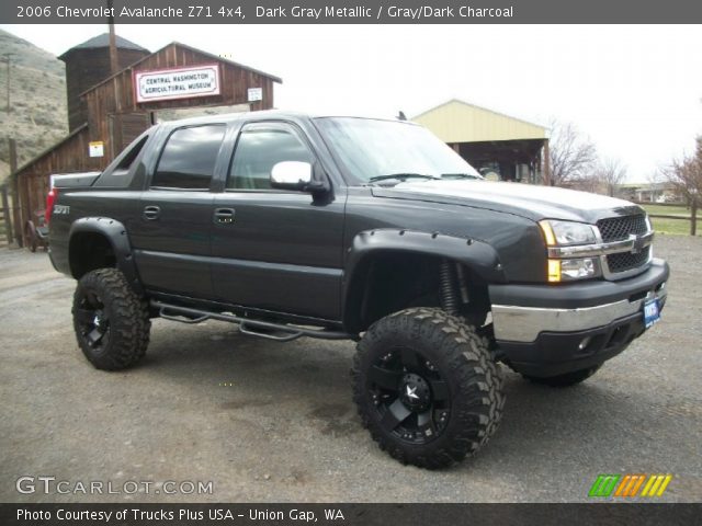 2006 Chevrolet Avalanche Z71 4x4 in Dark Gray Metallic