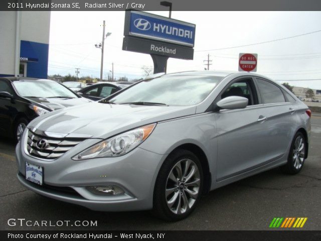 2011 Hyundai Sonata SE in Radiant Silver