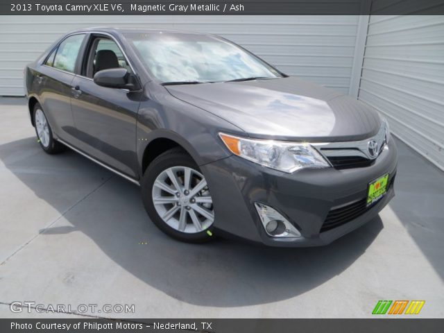 2013 Toyota Camry XLE V6 in Magnetic Gray Metallic