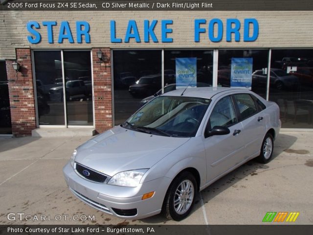 2006 Ford Focus ZX4 SE Sedan in CD Silver Metallic