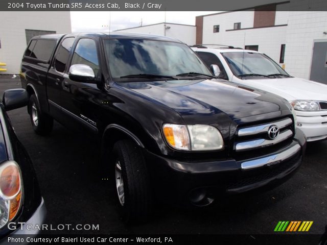 2004 Toyota Tundra SR5 Access Cab in Black