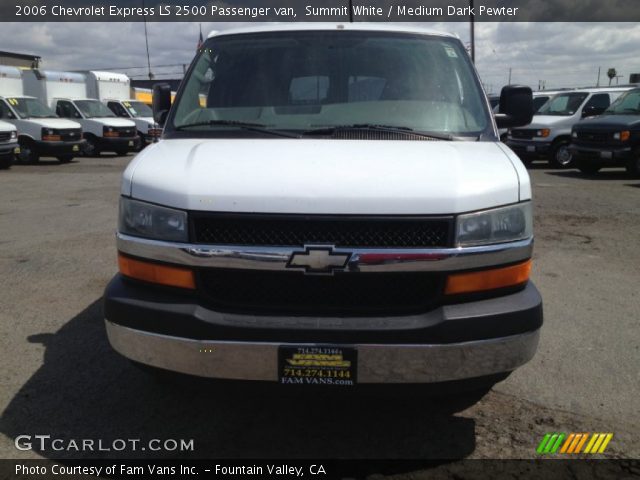 2006 Chevrolet Express LS 2500 Passenger van in Summit White