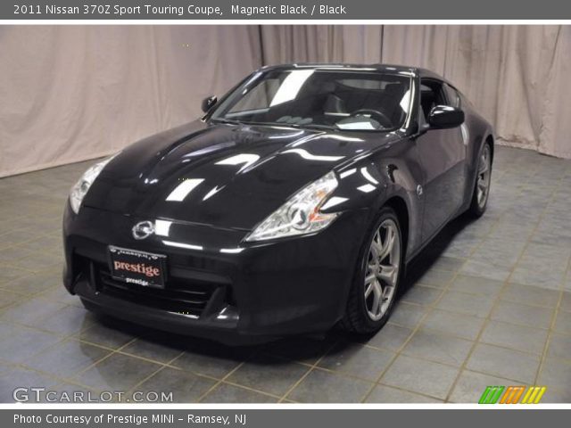 2011 Nissan 370Z Sport Touring Coupe in Magnetic Black