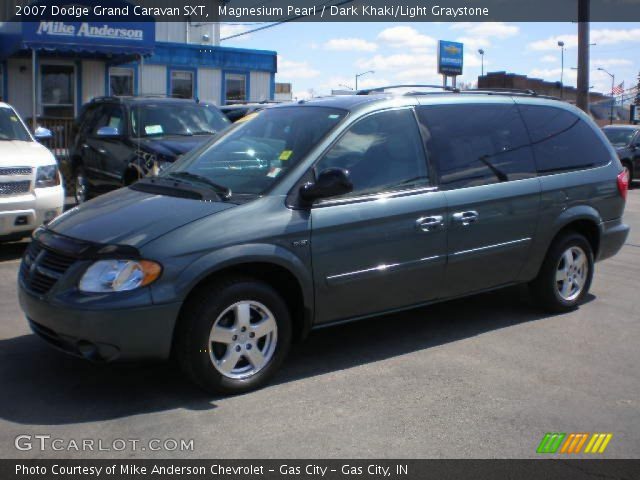 2007 Dodge Grand Caravan SXT in Magnesium Pearl