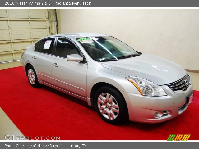 2010 Nissan Altima 2.5 S in Radiant Silver