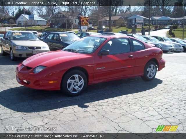 2001 Pontiac Sunfire SE Coupe in Bright Red