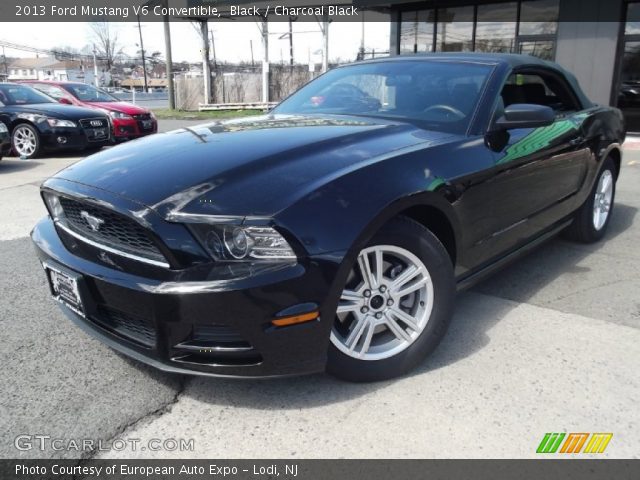 2013 Ford Mustang V6 Convertible in Black