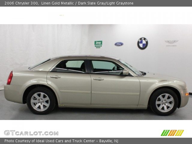 2006 Chrysler 300  in Linen Gold Metallic