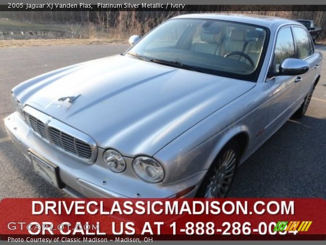2005 Jaguar XJ Vanden Plas in Platinum Silver Metallic