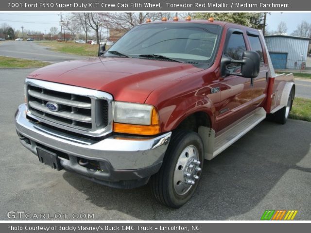 2001 Ford F550 Super Duty XLT Crew Cab Fifth Wheel in Toreador Red Metallic