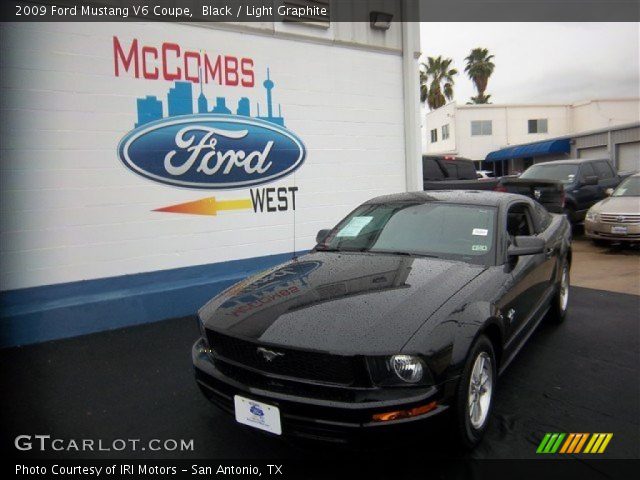2009 Ford Mustang V6 Coupe in Black