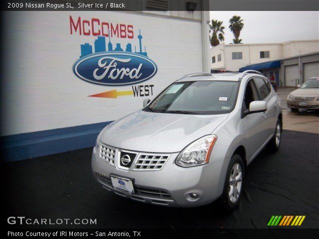 2009 Nissan Rogue SL in Silver Ice