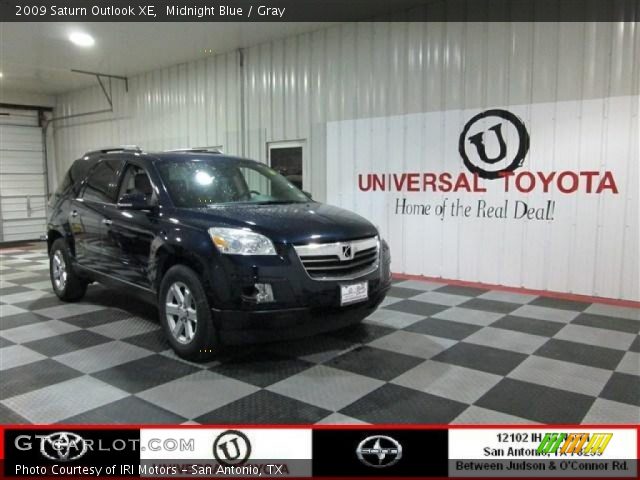 2009 Saturn Outlook XE in Midnight Blue