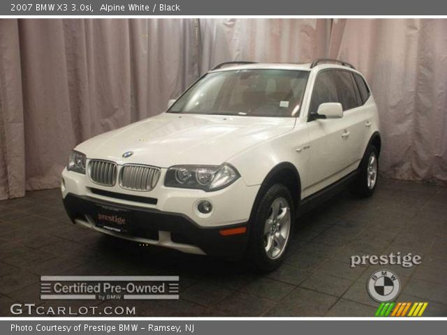 2007 BMW X3 3.0si in Alpine White