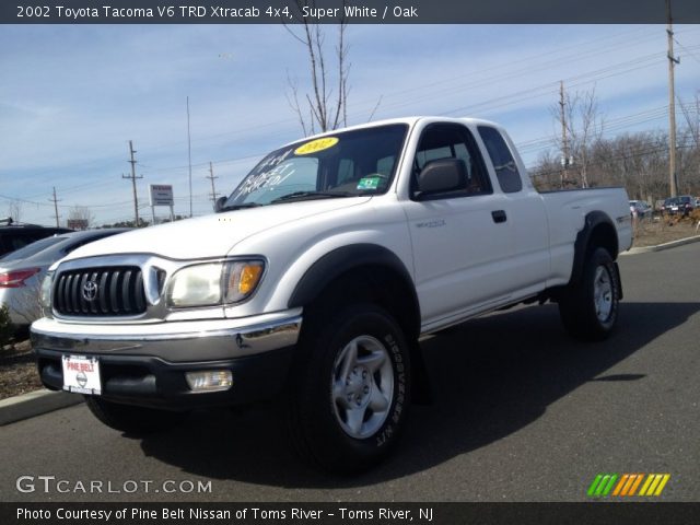 2002 Toyota Tacoma V6 TRD Xtracab 4x4 in Super White