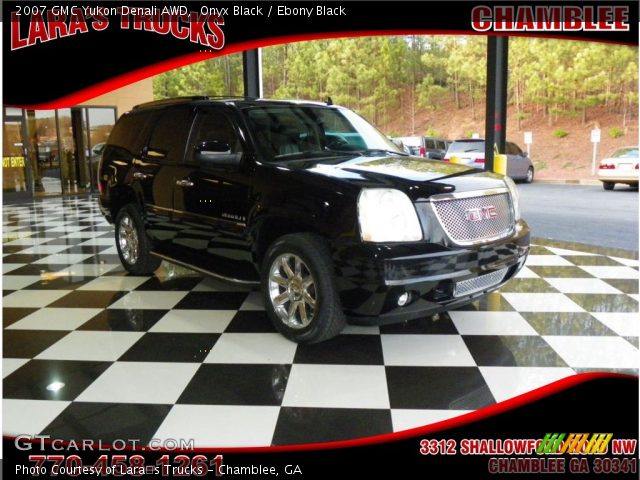 2007 GMC Yukon Denali AWD in Onyx Black