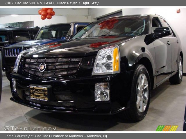 2007 Cadillac SRX 4 V8 AWD in Black Raven