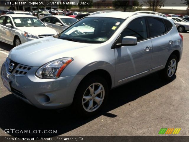 2011 Nissan Rogue SV in Silver Ice Metallic