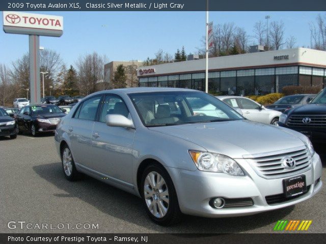 2009 Toyota Avalon XLS in Classic Silver Metallic