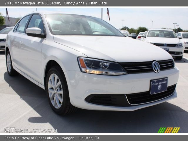 2013 Volkswagen Jetta SE Sedan in Candy White
